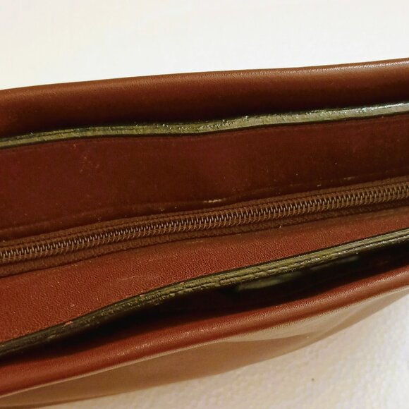 Share Etienne Aigner Leather Crossbody Bag Classic Vintage Oxblood Logo Purse - Picture 13 of 16